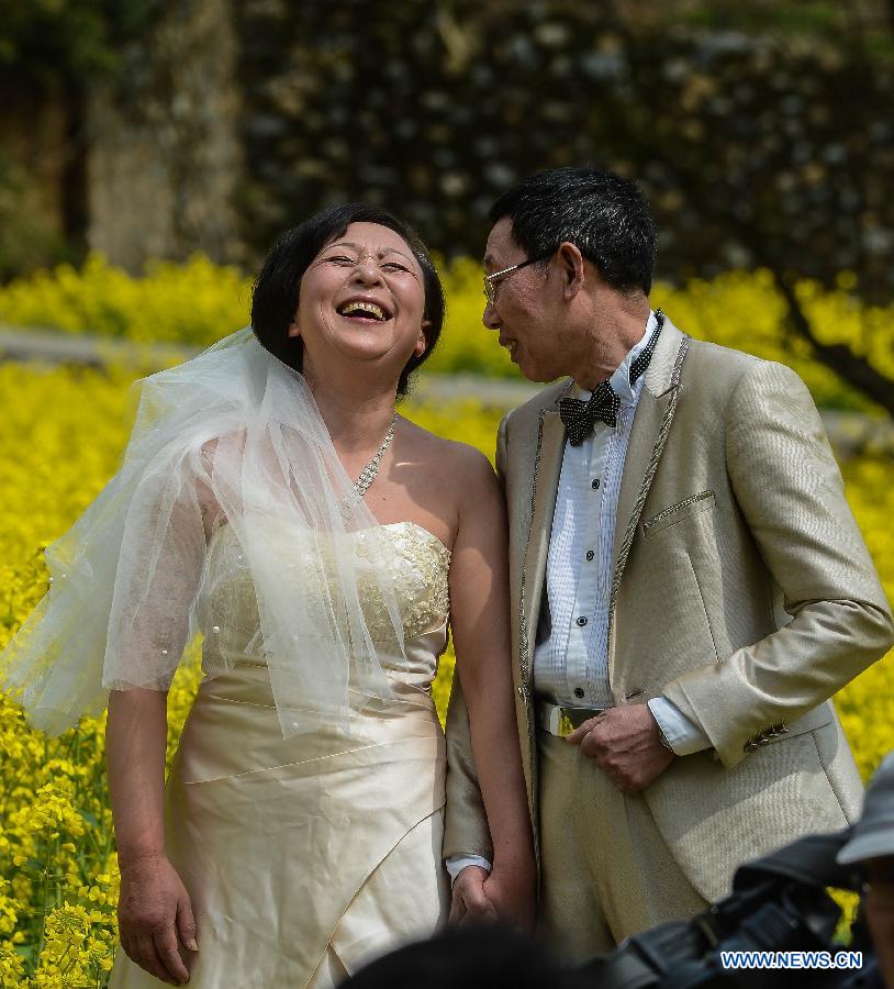 CHINA-ZHEJIANG-ZHOUSHAN-ELDERLY COUPLE-WEDDING DRESS PHOTO (CN)