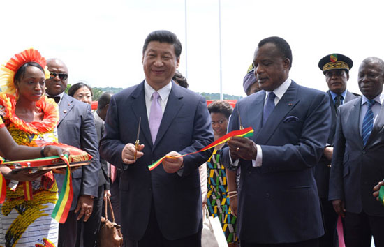 Chinese President Xi Jinping (L, front) and Denis Sassou Nguesso (R, front), the president of the Republic of Congo, attend the completion ceremony of the China-Republic of Congo Friendship Hospital project in Brazzaville, capital of the Republic of Congo, March 30, 2013. [Xinhua]