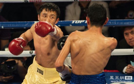 The most decorated amateur boxer in Chinese history, Zou Shiming has won his first match of his first professional competition at the Cotai Arena in Macao.