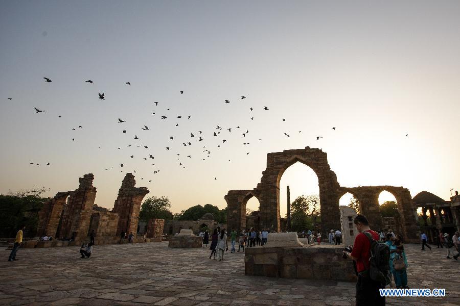 INDIA-NEW DELHI-ARCHITECTURE-QUTAB MINAR