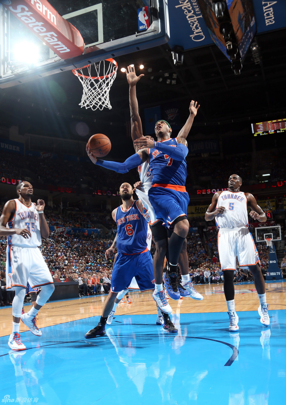 Carmelo Anthony goes up for a basket. 
