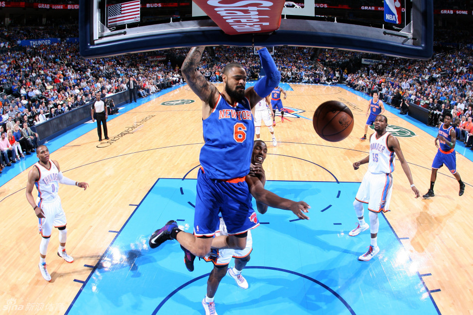 Tyson Chandler slams dunk. 