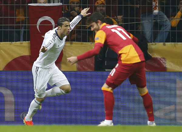 Ronaldo's Real double foils fighting Galatasaray