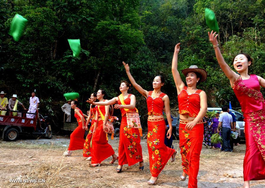 CHINA-YUNNAN-WATER SPLASHING FESTIVAL(CN)