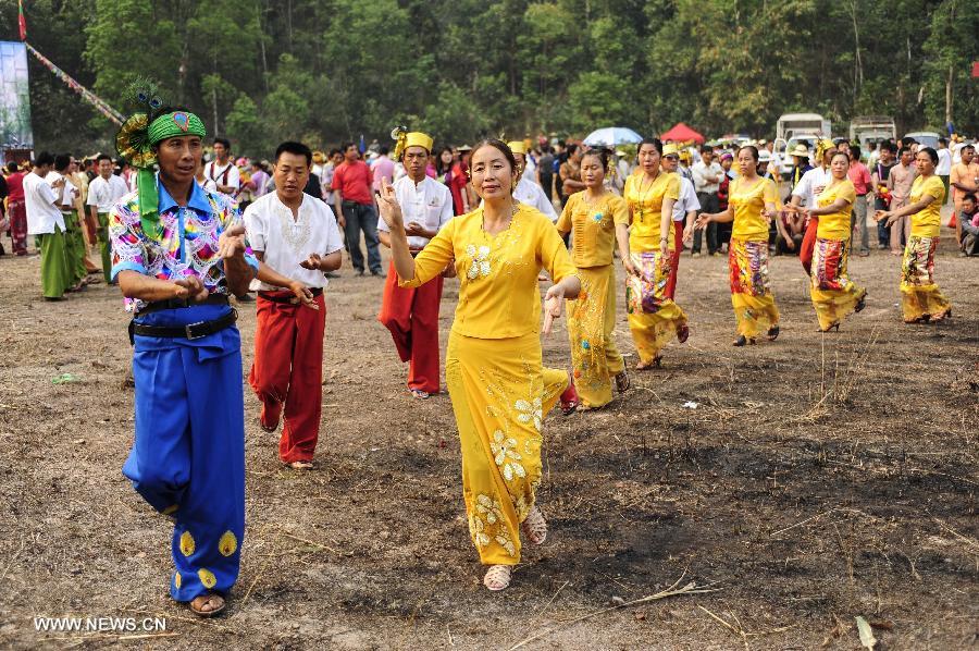 CHINA-YUNNAN-WATER SPLASHING FESTIVAL(CN)