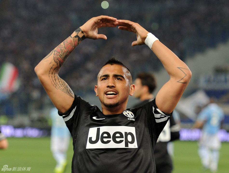  Vidal celebrates after opening the scoring for Juventus.