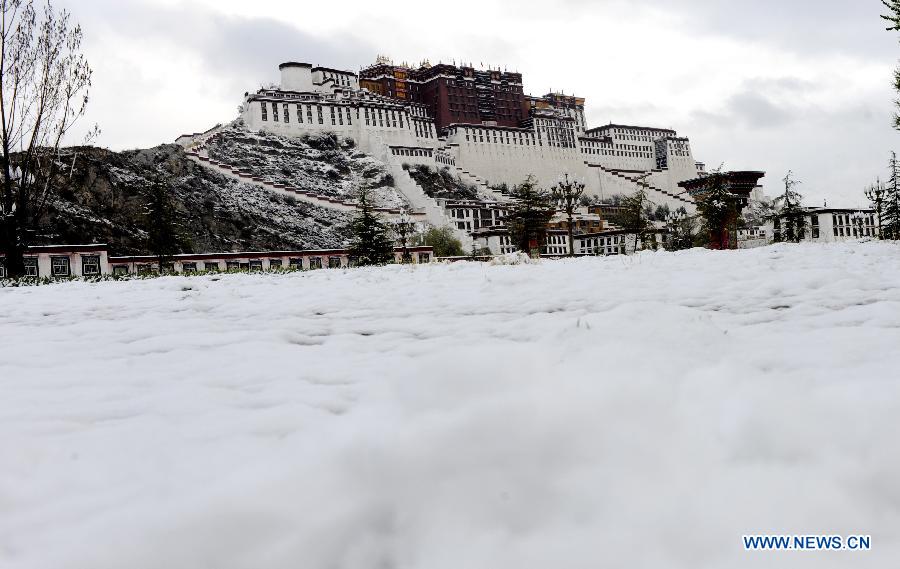 Lhasa Sees Big Snowfall In Spring China Org Cn