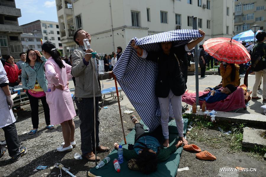 CHINA-SICHUAN-LUSHAN EARTHQUAKE-MEDICAL TREATMENT (CN)