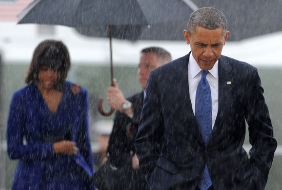 U.S. President Barack Obama headed to Boston on Thursday to mourn victims of the deadly marathon attacks. [Photo/Sina]      