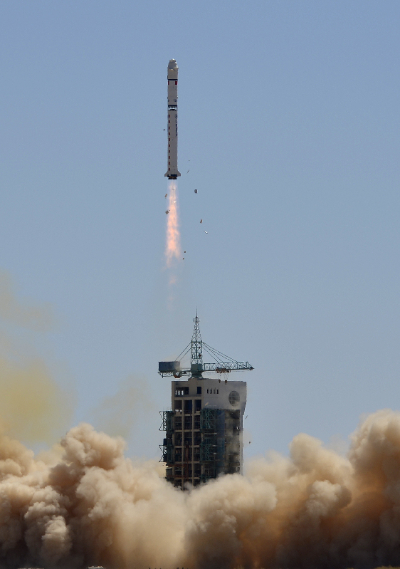 China launches the first Gaofen high-resolution imaging satellite at the Jiuquan Satellite Launch Center on April. 26, 2013. [Photo/Xinhua]