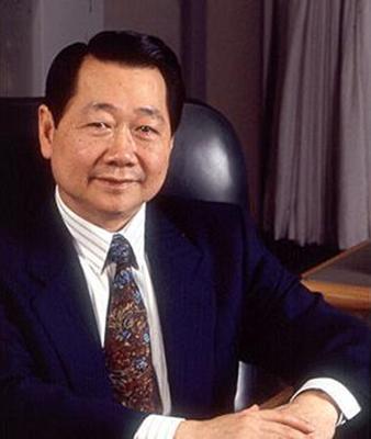 Dhanin Chearavanont and family, one of the &apos;Top 10 richest Chinese in the world&apos; by China.org.cn. 