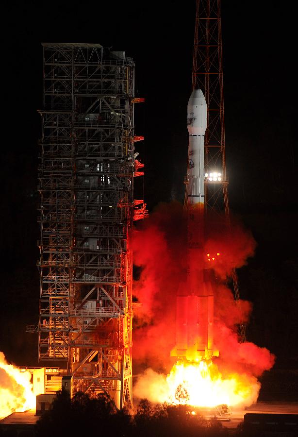 A Long March-3B carrier rocket is launched in Xichang, southwest China&apos;s Sichuan Province, May 2, 2013. China successfully sent a communications satellite, &apos;Zhongxing-11&apos;, into orbit with a Long March-3B carrier rocket launched from the Xichang Satellite Launch Center on Thursday. [Xinhua photo] 