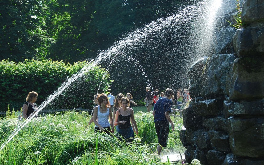 Splashing Water Maze, Kent 