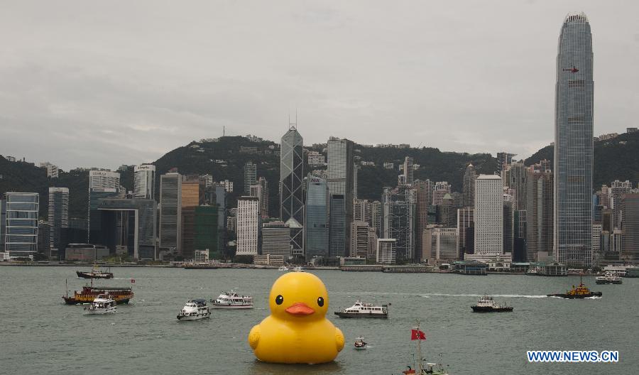 CHINA-HONG KONG-HUGE RUBBER DUCK (CN)