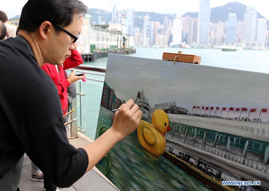 CHINA-HONG KONG-HUGE RUBBER DUCK (CN)