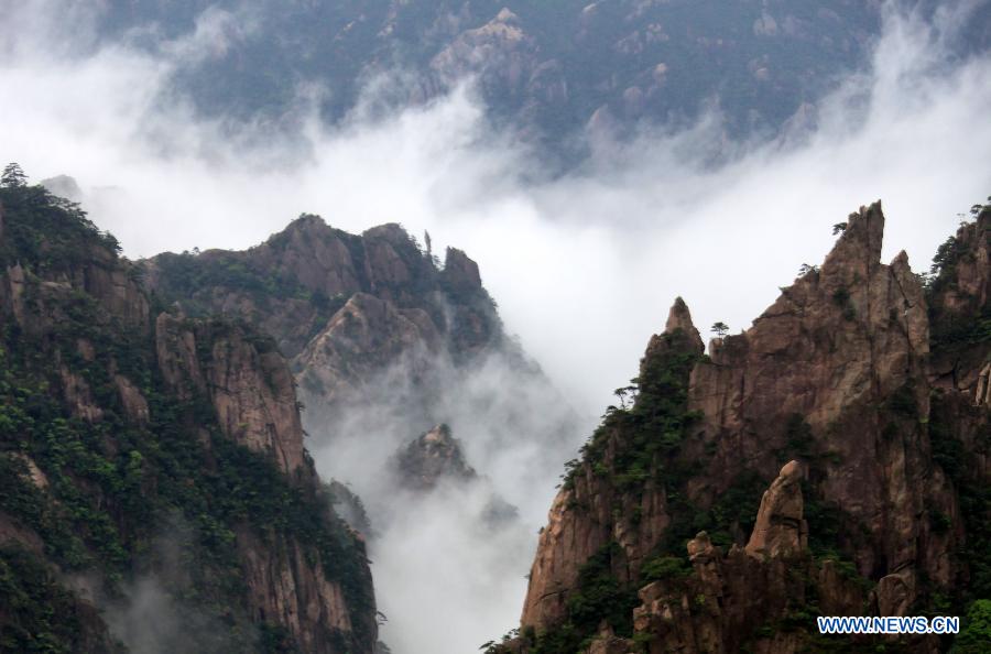 #CHINA-ANHUI-HUANGSHAN-SCENERY (CN)