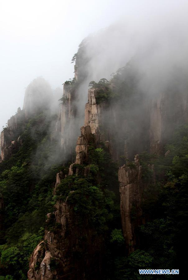 #CHINA-ANHUI-HUANGSHAN-SCENERY (CN)