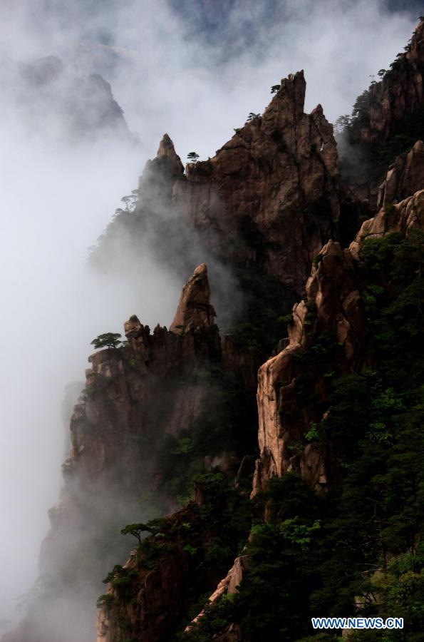 #CHINA-ANHUI-HUANGSHAN-SCENERY (CN)