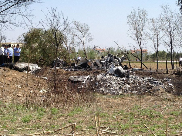 3 injured in plane's failed take-off