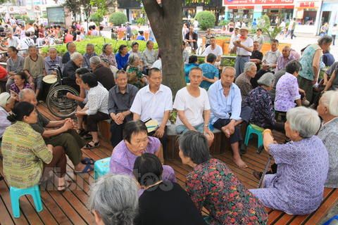 Old-age care recommended for rural China's elderly.[File photo] 