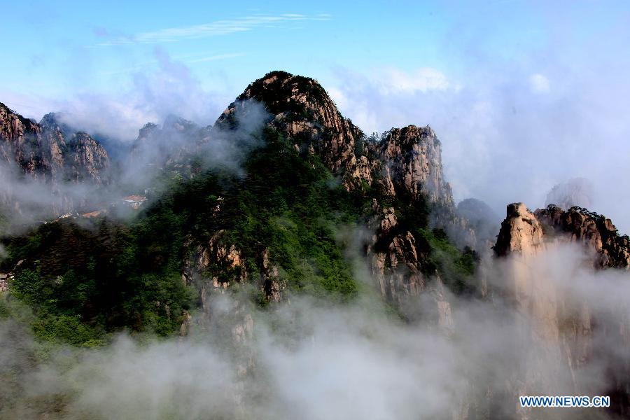 #CHINA-ANHUI-HUANGSHAN MOUNTAIN-SEA OF CLOUDS (CN) 