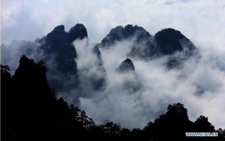 #CHINA-ANHUI-HUANGSHAN MOUNTAIN-SEA OF CLOUDS (CN) 