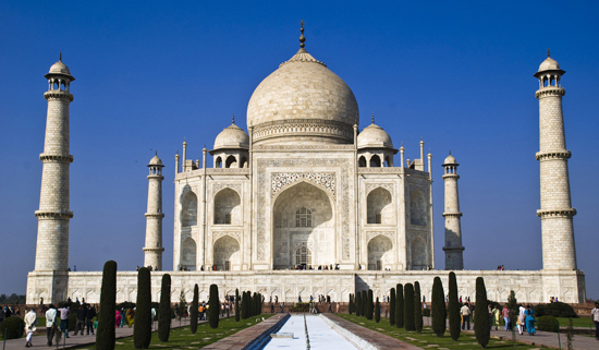 The Taj Mahal, one of the 'top 10 endangered attractions in the world' by China.org.cn.