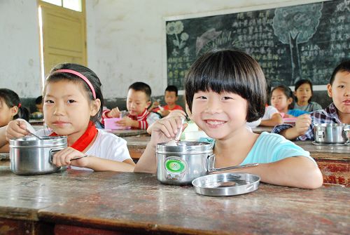 China's Hope Kitchen benefits 450,000 rural students.[File photo]
