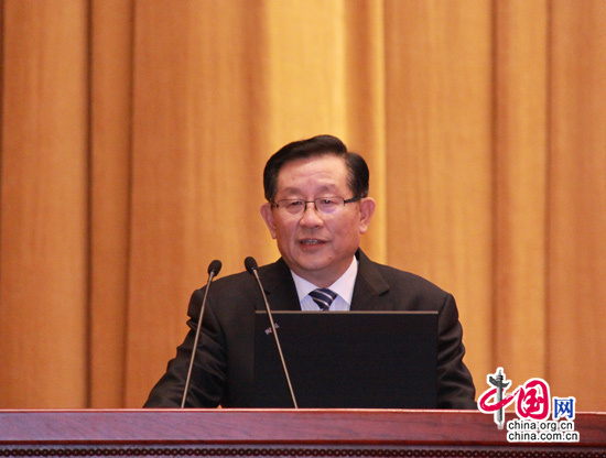Wan Gang, minister of Science and Technology, speaks at the 16th China Beijing International High-Tech Exposition. [China.org.cn]