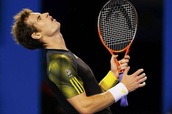 Andy Murray pulls out of the French Open because of a back injury.