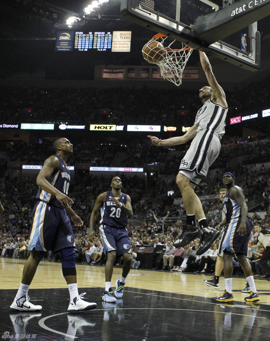 Manu Ginobilli slams dunk. 