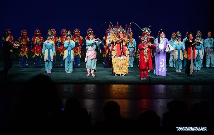 Artists answer the curtain call after performing Peking opera at the Lucent Danstheater in Hague, the Netherlands, May 21, 2013. 