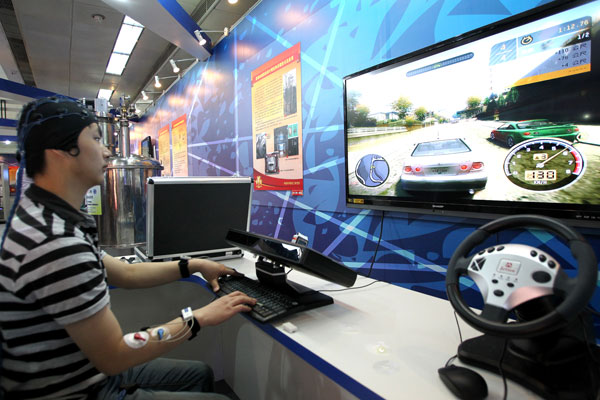 New technology helps design a safe driving mode by analyzing drivers' behavior. [Photo / China Daily]