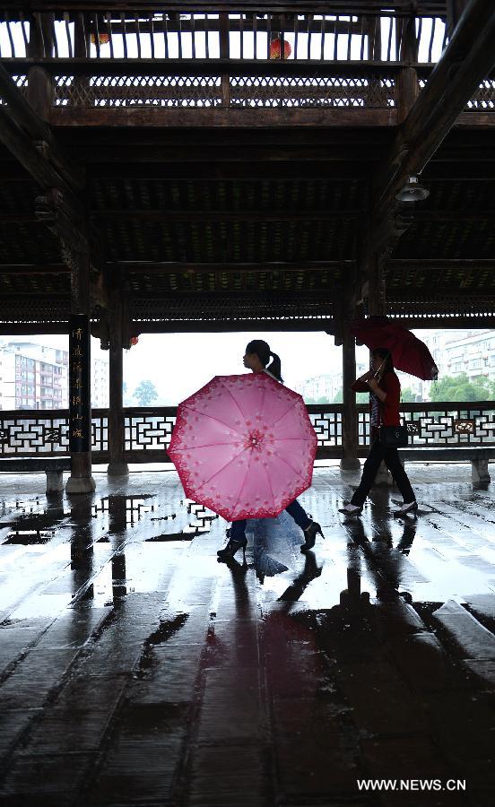 #CHINA-HUBEI-VERANDA BRIDGE(CN)