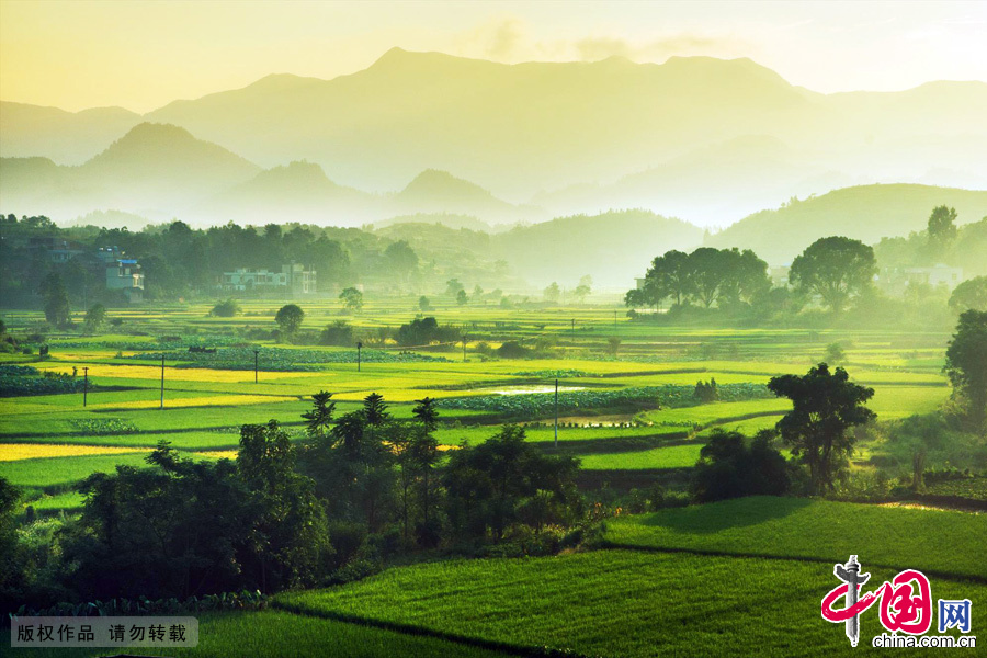 Photo taken on May 30, 2013 shows the beautiful pastoral scenery in Qiyang County, China's Hunan Province. [China.org.cn]