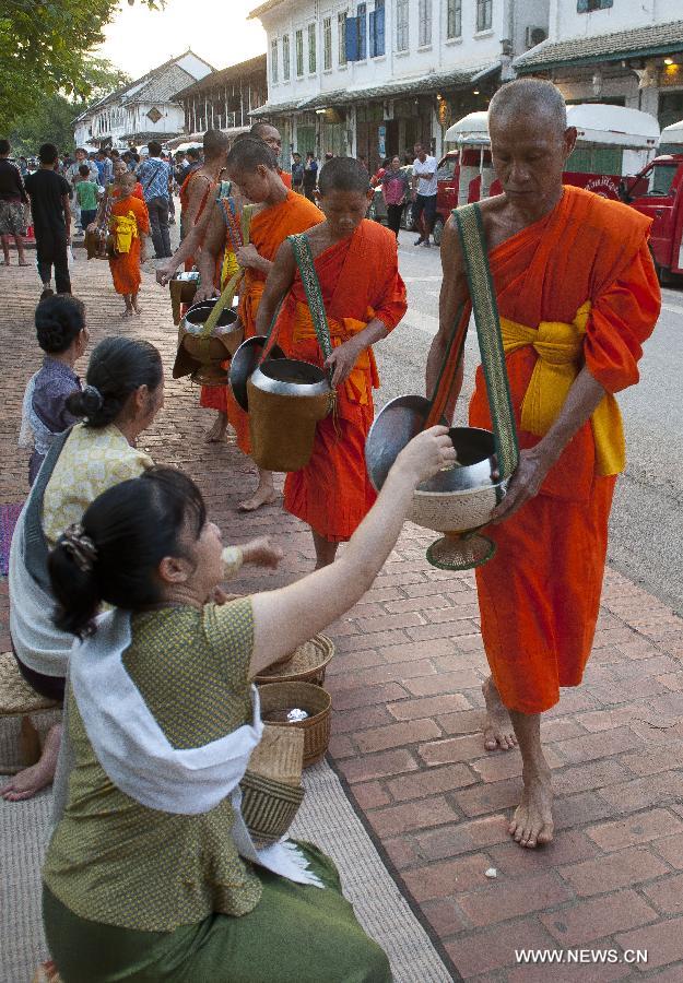 LAOS-VIENTIANE-LUANG PRABANG-WORLD HERITAGE 