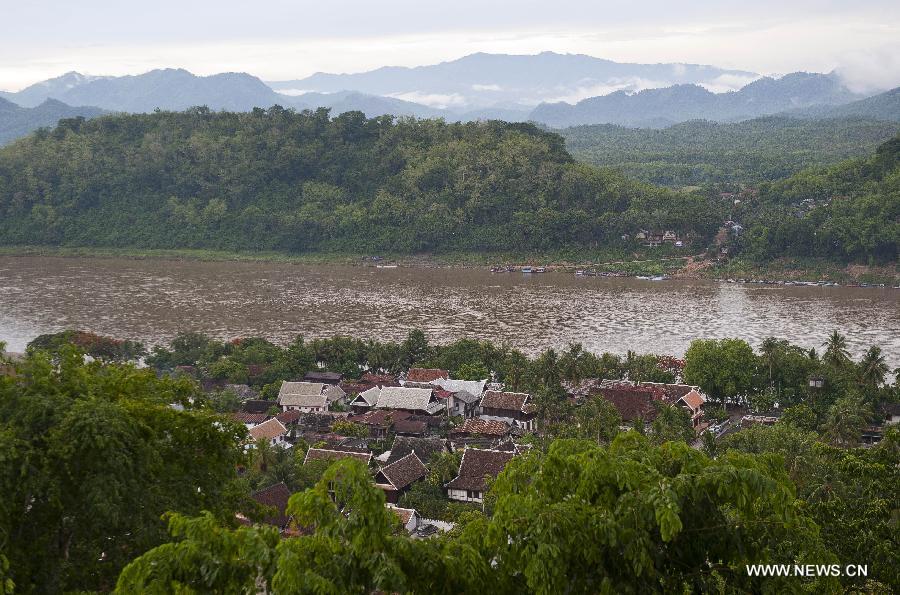 LAOS-VIENTIANE-LUANG PRABANG-WORLD HERITAGE 