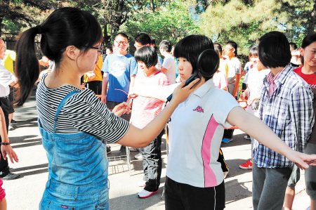 Metal-coated clothing banned at college exams