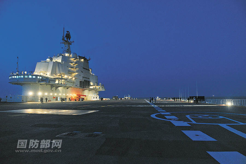 A photo of China&apos;s aircraft carrier &apos;Liaoning&apos; [Photo/Xinhua]