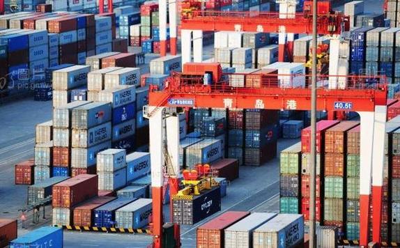 Chinese exports slightly rose by one percent year on year in May. [File photo]