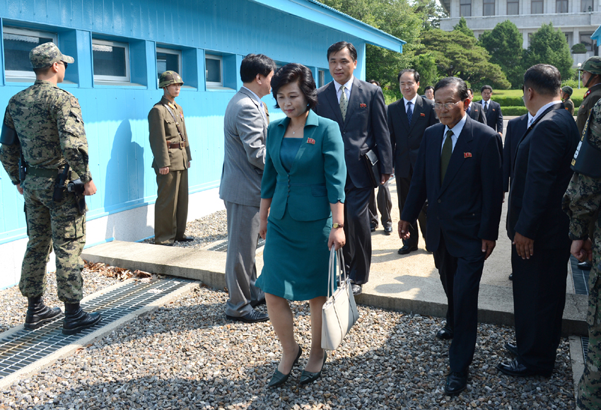 The first working-level talks in over two years between officials of the Democratic People's Republic of Korea and South Korea begins on Sunday at Panmunjom border village, according to Yonhap news agency.