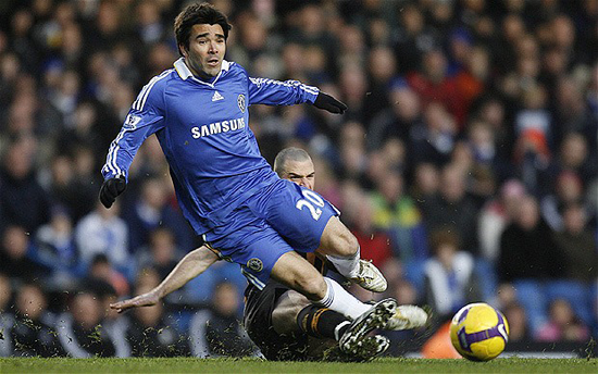 Former Portugal star Deco is free to resume his career after a Brazilian sports tribunal accepted Friday that he unwittingly took a banned substance. [File photo]