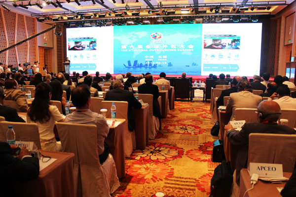 “第六届全球外包大会”于6月15日在素有“太湖明珠”之称的江苏省无锡市举办，旨在通过搭建与国际服务外包业界交流合作的平台，集聚企业和人才资源，促进产业合作，提升“中国服务”的品牌影响。[中国网]