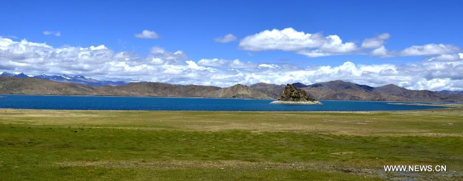 CHINA-TIBET-YAMDROK LAKE-SCENERY (CN) 