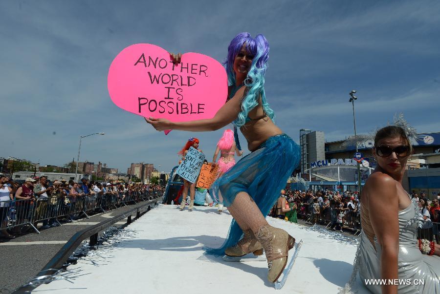 US-NEW YORK-MERMAID PARADE