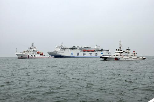 Maritime search and rescue exercise in Yantai