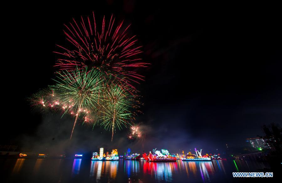 MALAYSIA-PUTRAJAYA-FLOAT-NIGHT PARADE