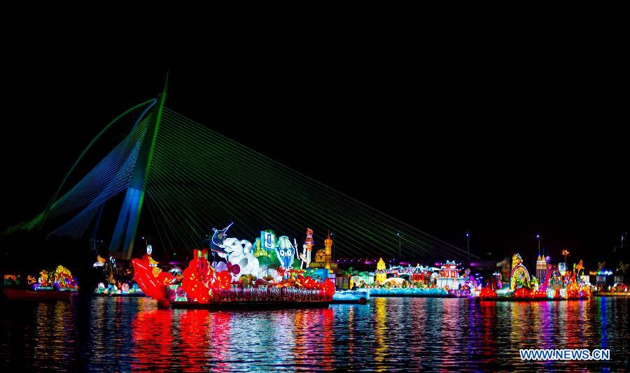 MALAYSIA-PUTRAJAYA-FLOAT-NIGHT PARADE