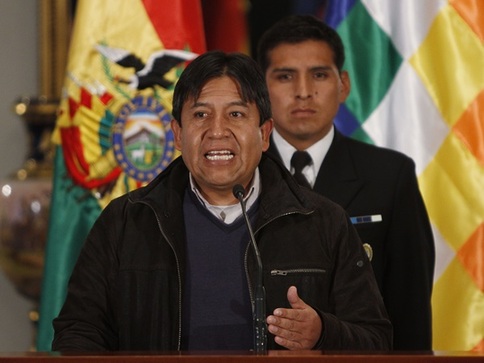 Bolivian Foreign Minister David Choquehuanca has denied rumors that U.S. whistleblower Edward Snowden was on the plane flying Bolivia's president out of Europe. 