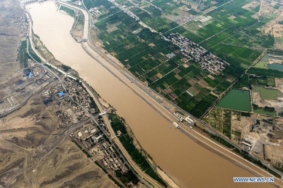 CHINA-NINGXIA-YELLOW RIVER-HEISHAN GORGE (CN)